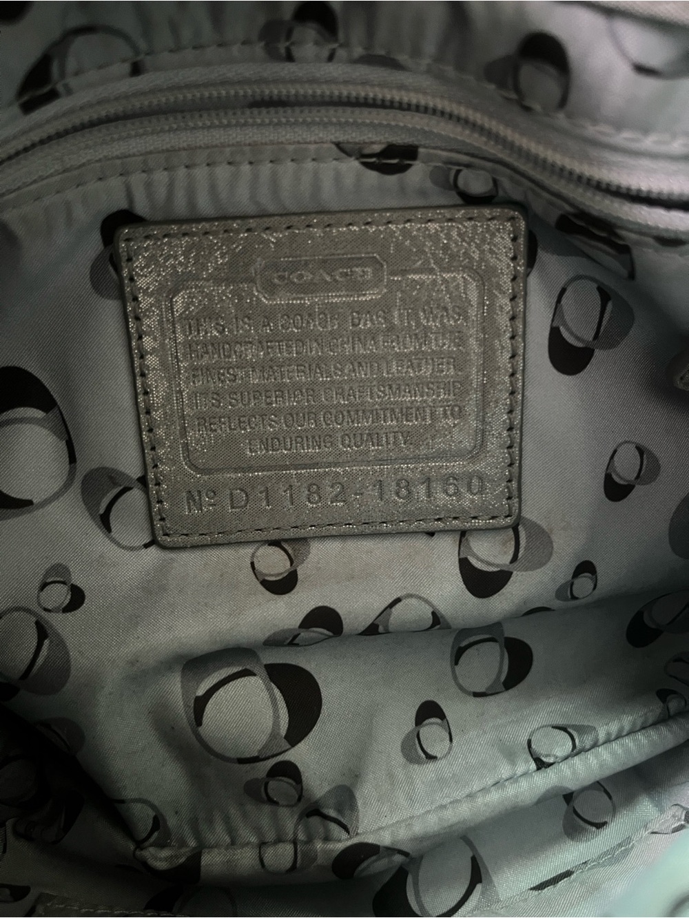 Coach Poppy Layla shimmery leather shoulder bag with a push-lock closure. - Picture 6 of 13